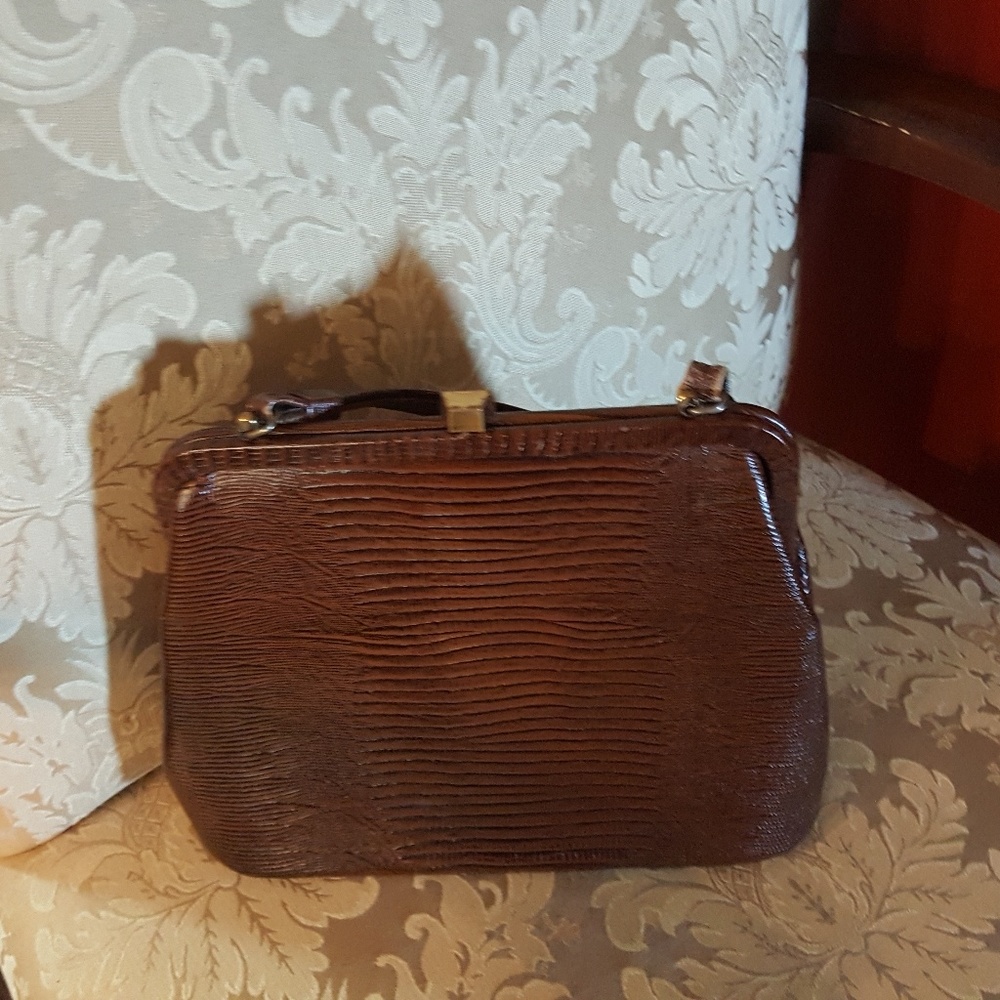 Handbag.